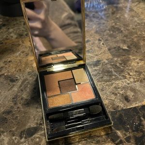 YVES Saint Laurent
Couture Palette